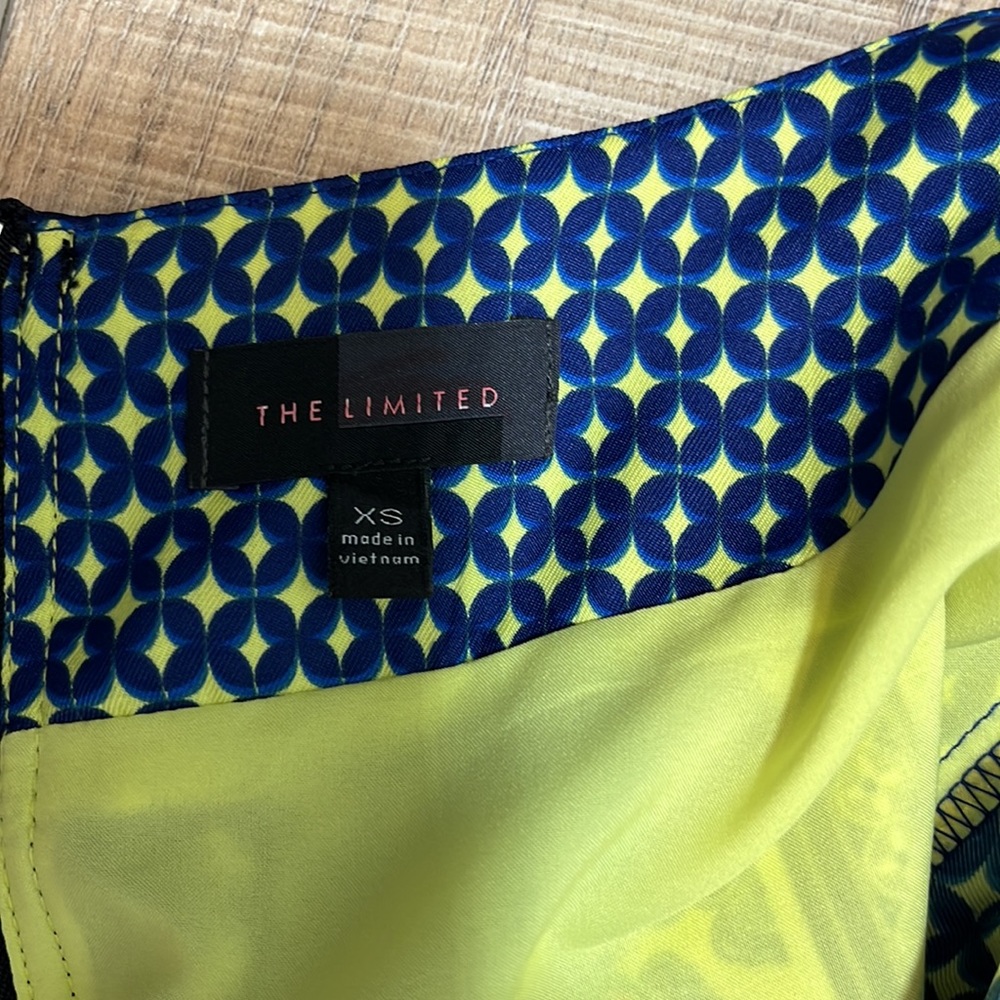 The Limited Retro Print Zippered 3/4 Sleeve Dress Navy and Multi Pattern SZ XS - Picture 7 of 15